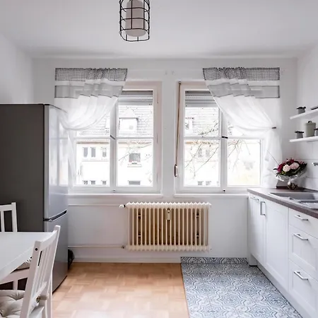 Apartman West48 Gemuetliches -blick Auf Blauen *